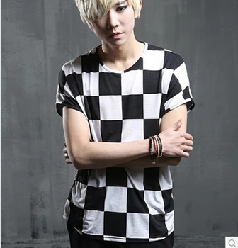 Macho preto branco cor de bloco de xadrez moda masculina casual solta o-t-shirt com decote curto manga batwing t-shirt cantor trajes de roupas