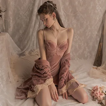 Lingerie Sexy Manto de Veludo Pequena Cinta de Peito Nightdress Mulheres 's Vestido de Se 2022 Novo Estilo de Inverno, Primavera e Outono Exóticas Vestuário